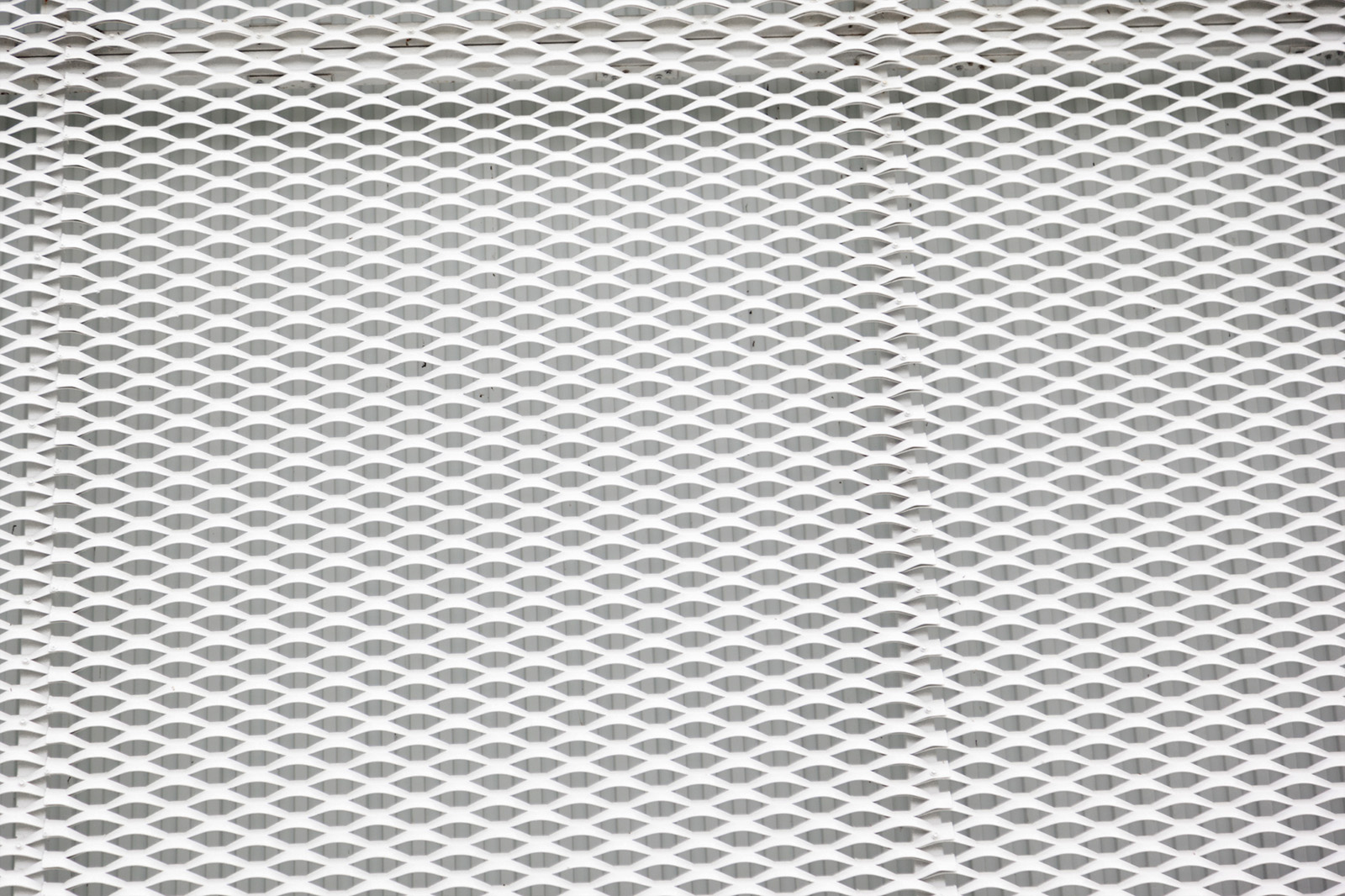 金屬擴張網工業建築案例｜高雄亞加倍工業外牆設計