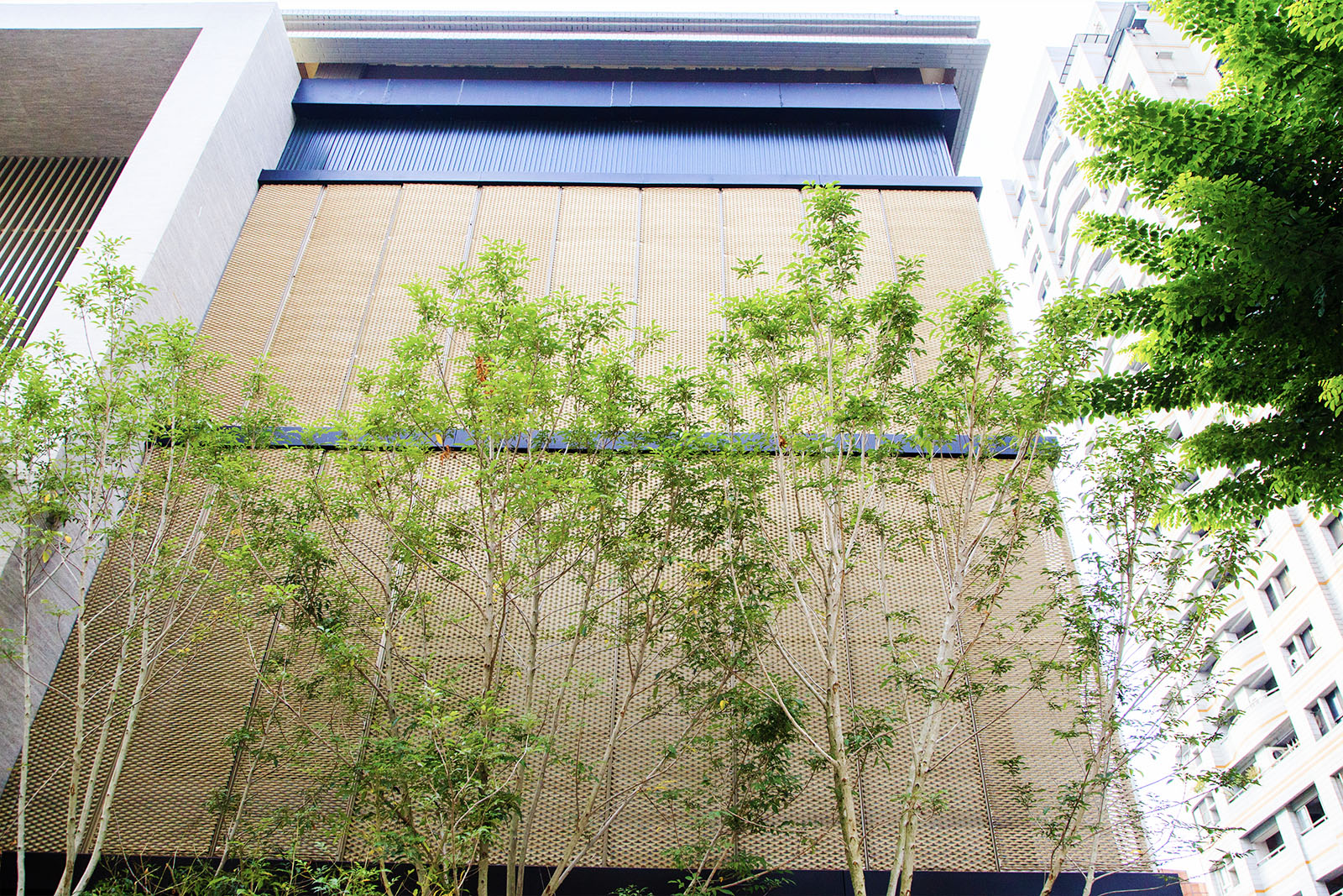 韻藏中餐廳-金屬網外牆