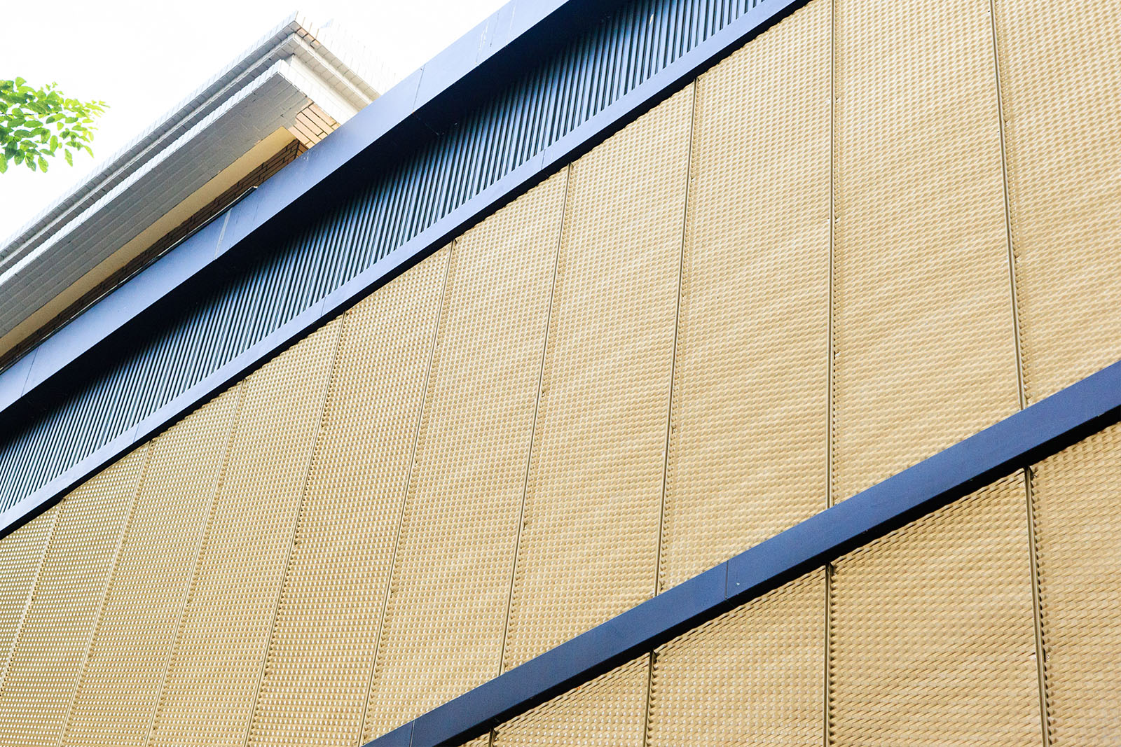 韻藏中餐廳-金屬網外牆