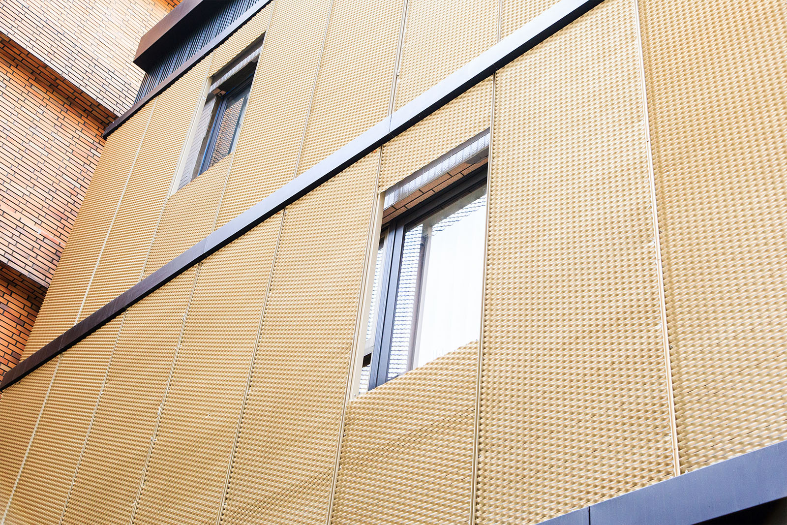 韻藏中餐廳-金屬網外牆