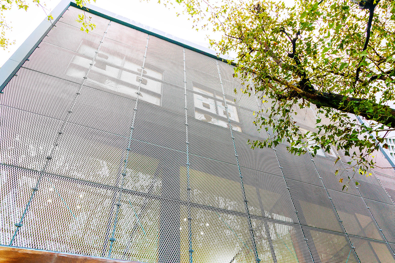 日勝生鑄慕RADIUM ONE 接待會館外牆 