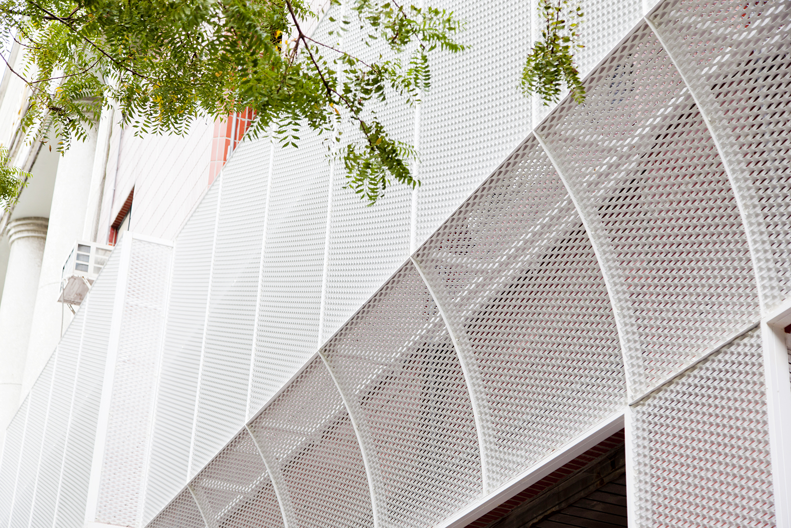 聖光神學院-金屬網外牆