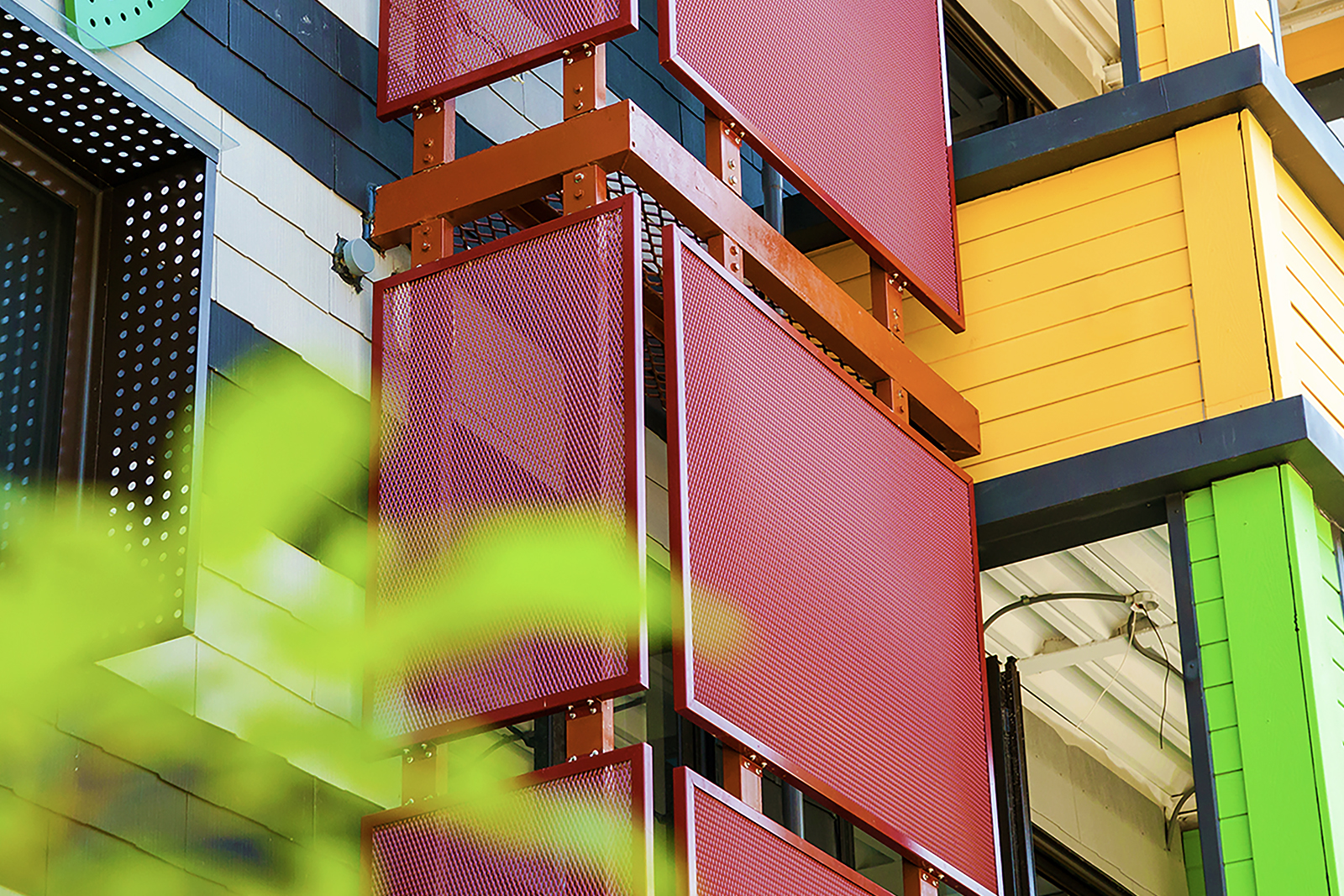 建築外觀擴張網-桃園龍潭渴望園區 斑馬公寓