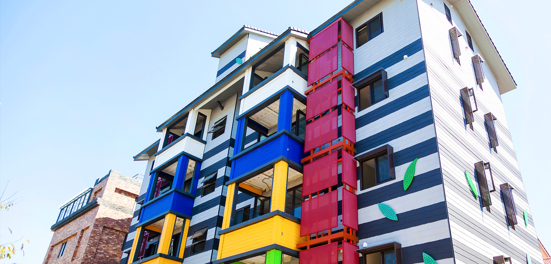 建築外觀擴張網-桃園龍潭渴望園區 斑馬公寓